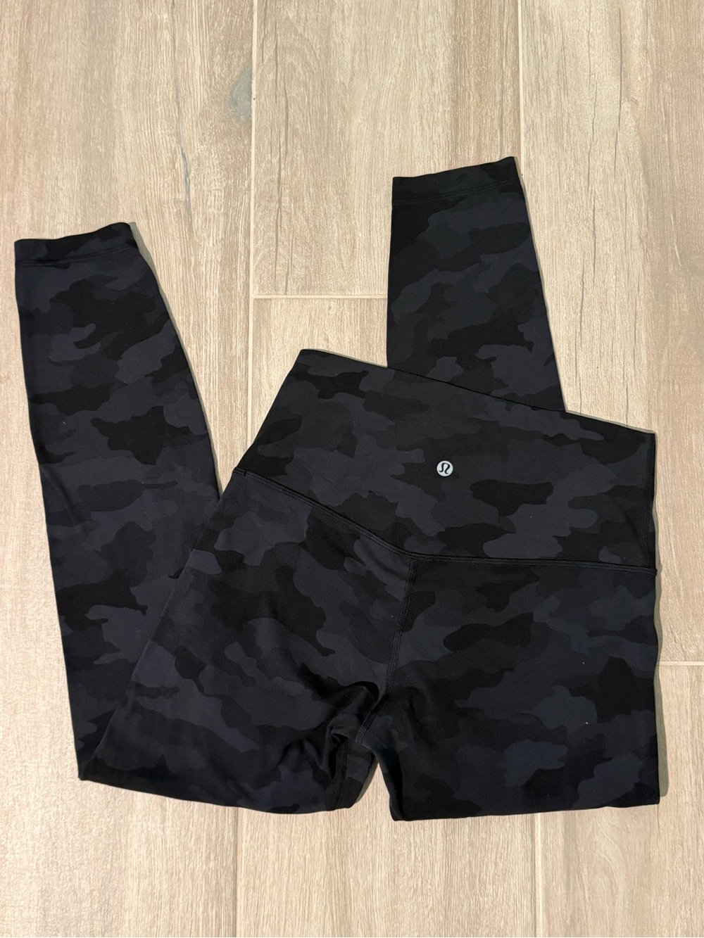 Lululemon Align Black Camo Leggings Size 8 Length 25”